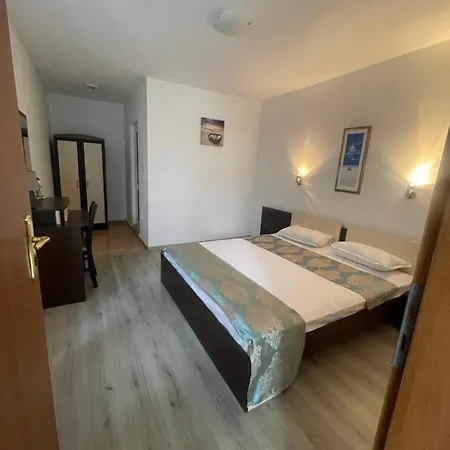 Otel Family Aqua 3*